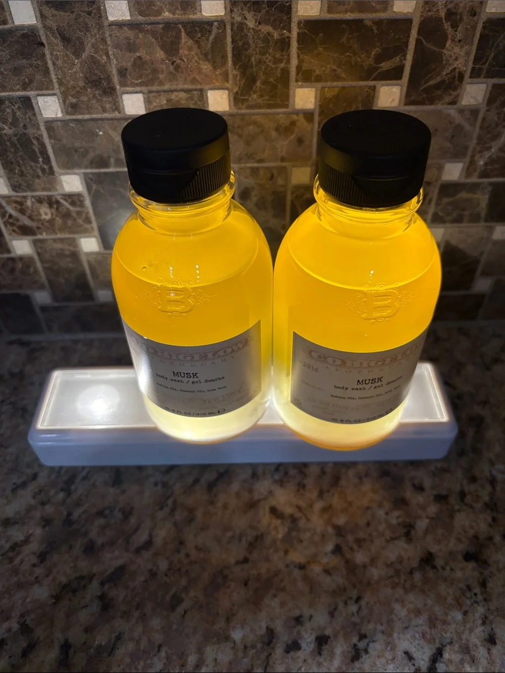 Bigelow Musk full size  Body Wash Gel in 10.5 oz  Bottles lot of 2 made USA